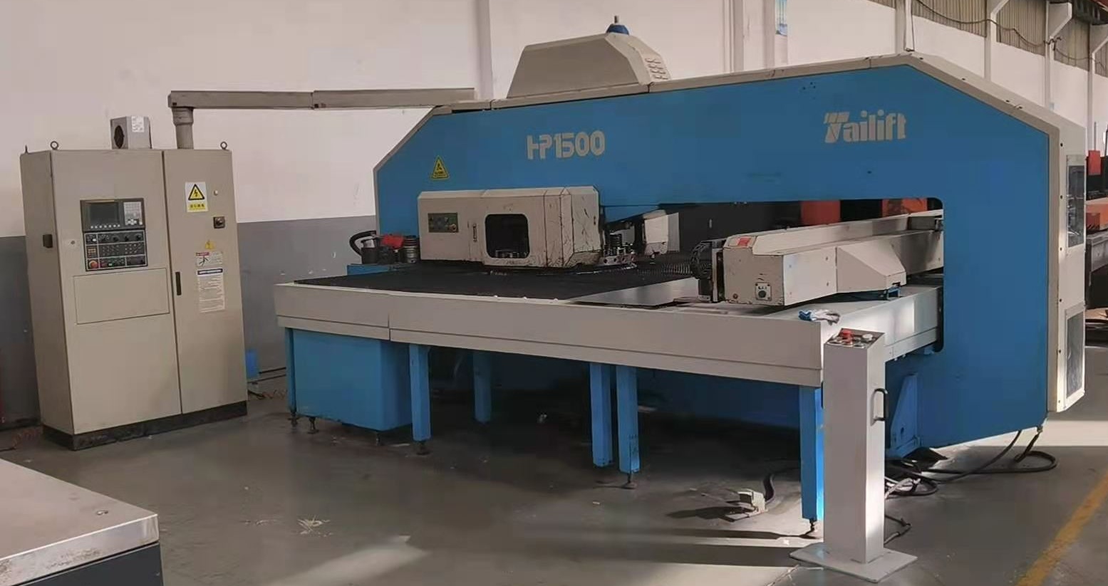 台励福HP1500数控转塔冲床